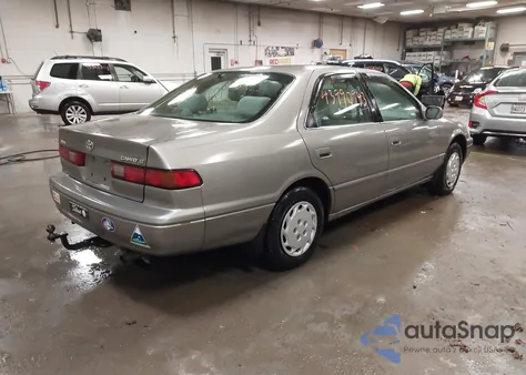 1998 Toyota Camry Le из США, поврежденный, VIN 4T1BG22K1WU372653